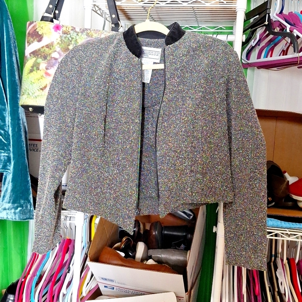 JESSICA HOWARD CROPPED JACKET SIZE 4 BLACK AND GRAY